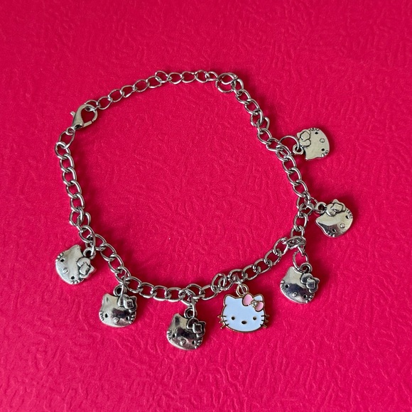 Hello Kitty Bracelet - Adjustable - Picture 2 of 8